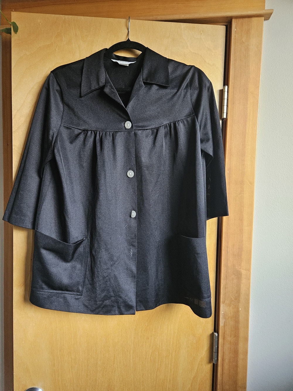 Women's Black Button-Front Shirt Jacket with Patch Pockets